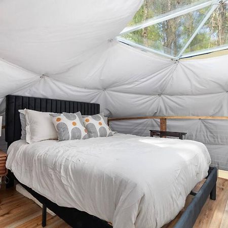 לוראיי Dream Dome - Romantic Getaway, Hot Tub, Ac, Wifi, National Park 8 Min מראה חיצוני תמונה
