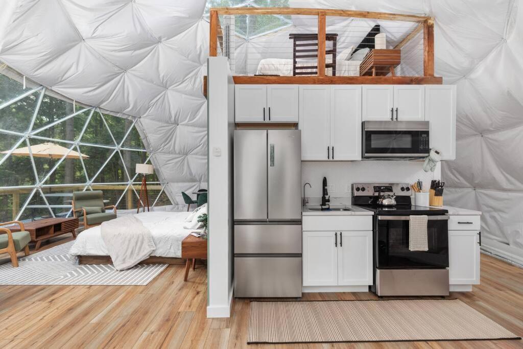 לוראיי Dream Dome - Romantic Getaway, Hot Tub, Ac, Wifi, National Park 8 Min מראה חיצוני תמונה